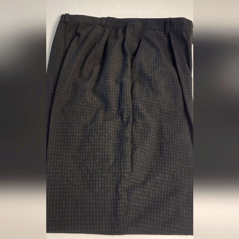 Jaclyn Smith Black and Gray Trousers